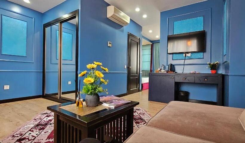 سوییت جونیور, Vitrage