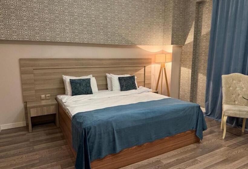 اتاق خانوادگی, Vitrage