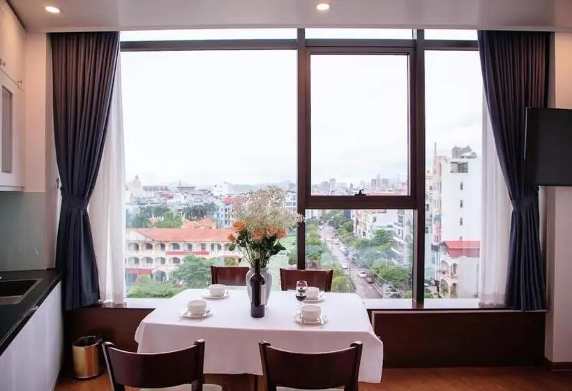 スタンダードスタジオ, Sala Hotel Mong Cai