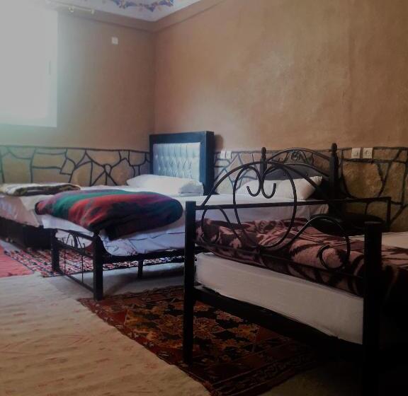 اتاق خانوادگی, Dounia Hostel