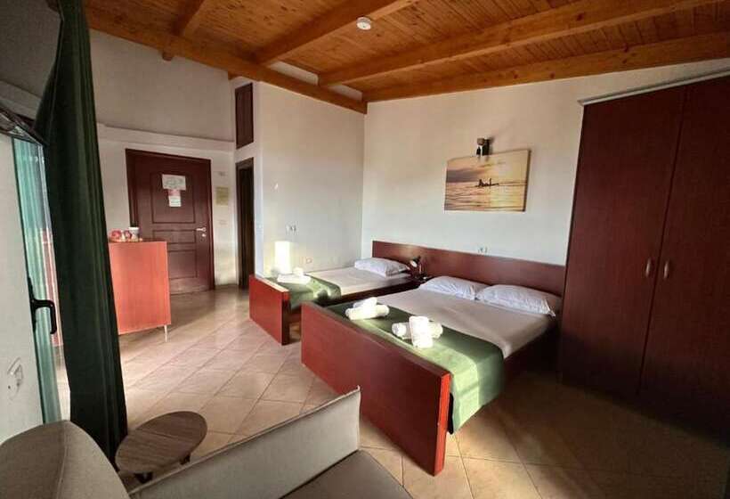 Quarto Quádruplo Standard Vista Mar, Bliss