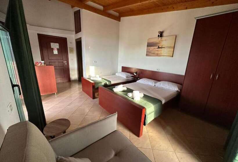 Quarto Quádruplo Standard Vista Mar, Bliss