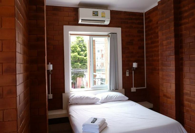 חדר דלוקס, Changsova