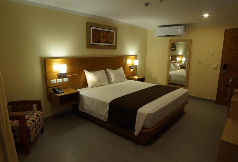 Номер Стандарт Индивидуальный, águila Dorada Selva