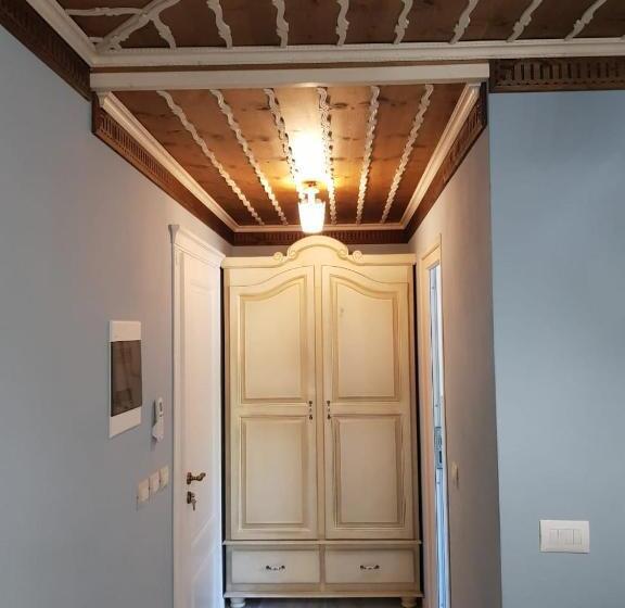 اتاق پریمیوم چهارنفره, Sarajet E Pashait 2