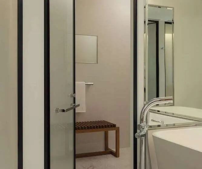 Suite with Pool