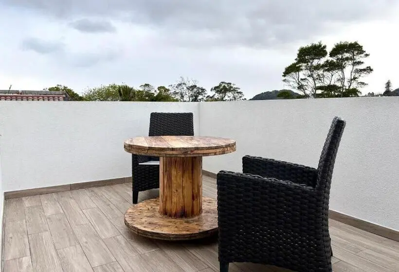 キングサイズベッドのスタンダードルーム, Azores Homes Resort & Spa
