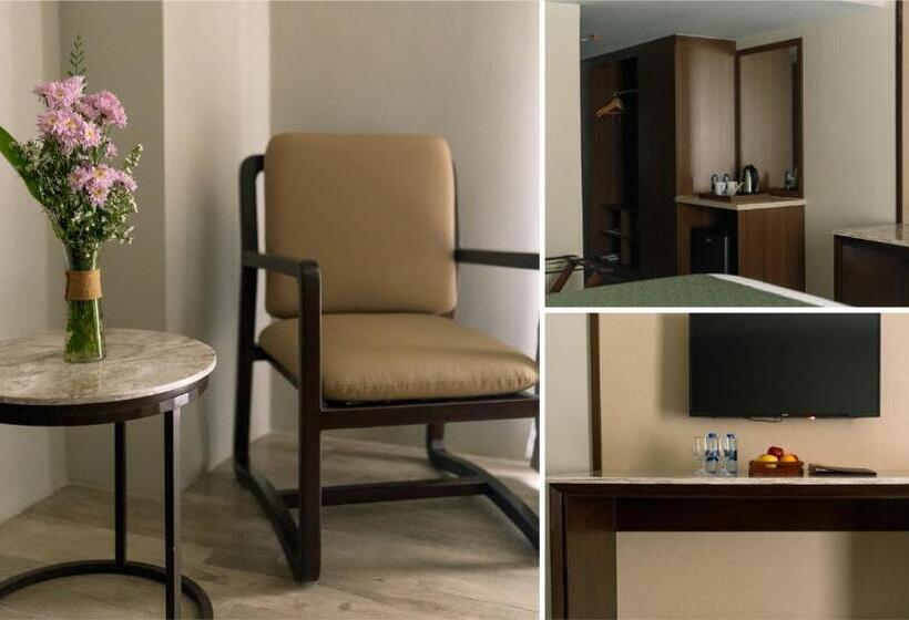 اتاق استاندارد با چشم‌انداز استخر, Canyon Hotels & Resorts Boracay