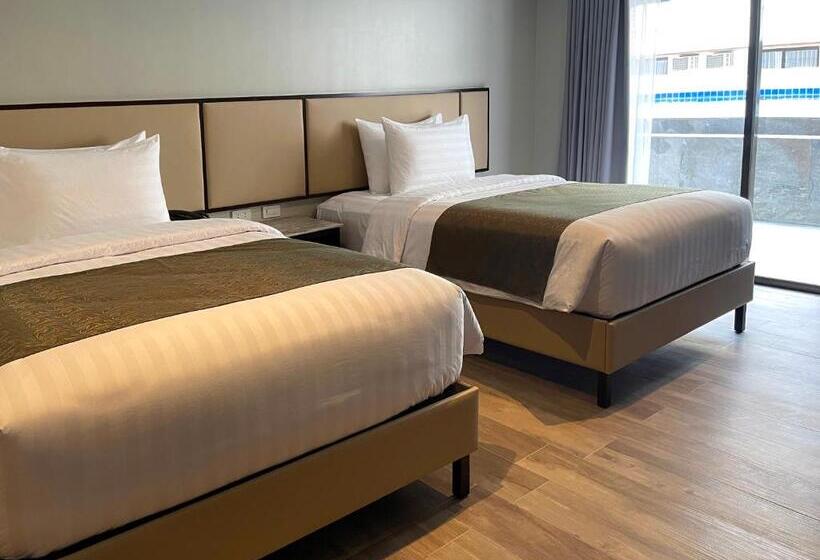 اتاق استاندارد با چشم‌انداز استخر, Canyon Hotels & Resorts Boracay