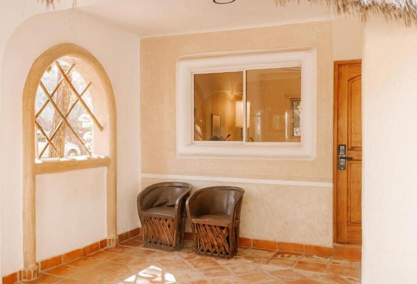 מיטת קינג בסוויטה, Casa Real Sayulita Hotel Boutique