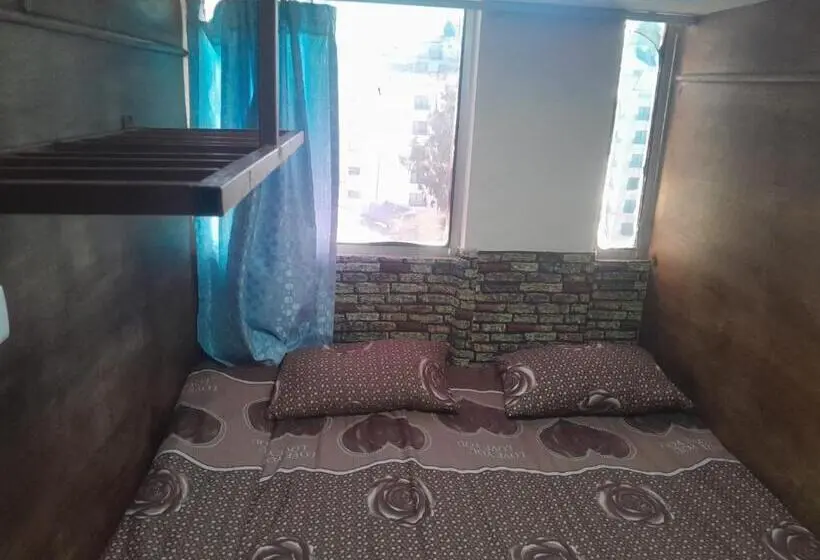تختخواب در اتاق مشترک, Petra Inbox Hostel