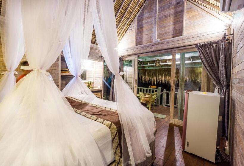 קוטג' דלוקס, The Dafish Ceningan