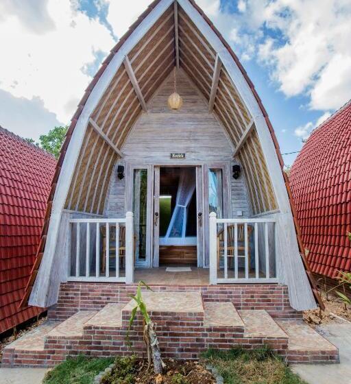 חדר סופריור, The Dafish Ceningan