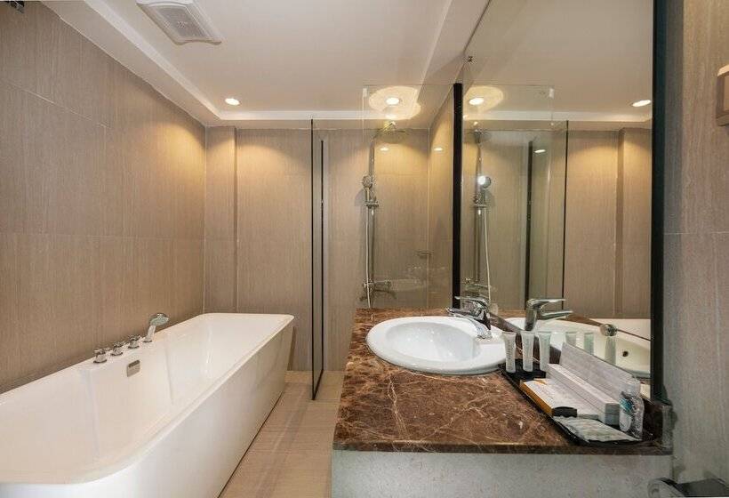 جناح إدارى, Blue Inn