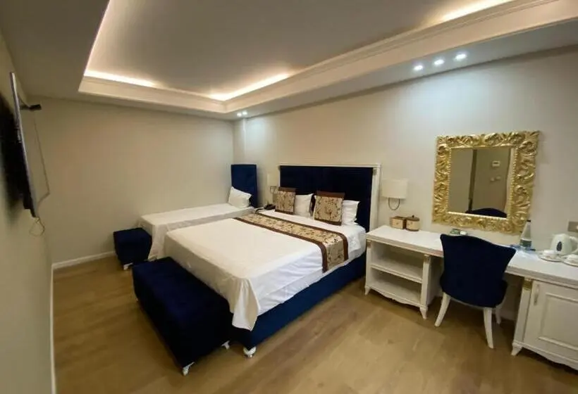Deluxe Triple Room