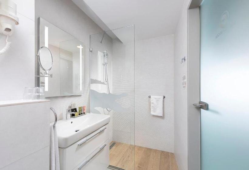 4인용 스탠다드 룸, Pangea