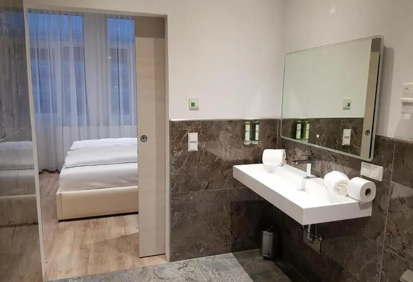 スーペリアファミリールーム, Rheincity Hotel & Boardinghouse