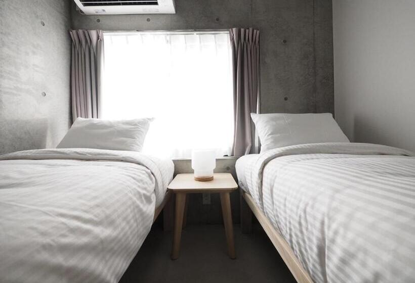 اتاق استاندارد چهار تخته, Smi:re Stay Oshiage