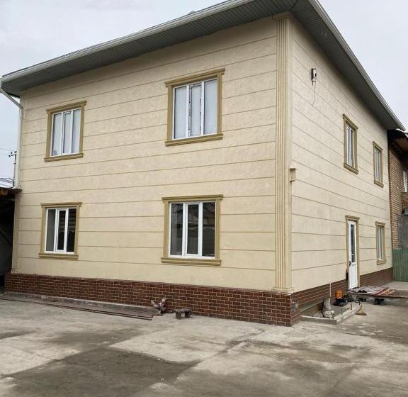 تختخواب در اتاق مشترک, Sunny Hostel