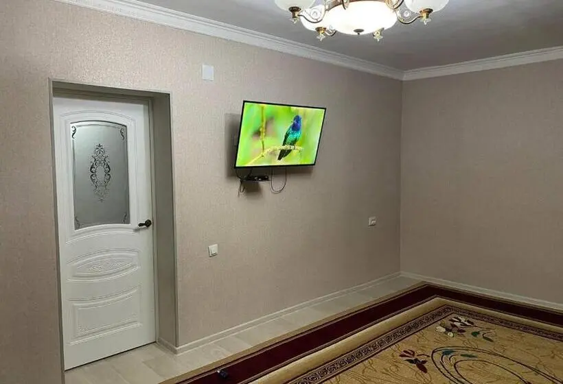 تختخواب در اتاق مشترک, Sunny Hostel