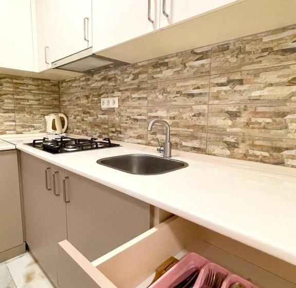 اتاق خانوادگی, Horizon Batumi Apart