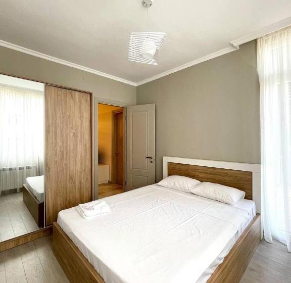 اتاق خانوادگی, Horizon Batumi Apart