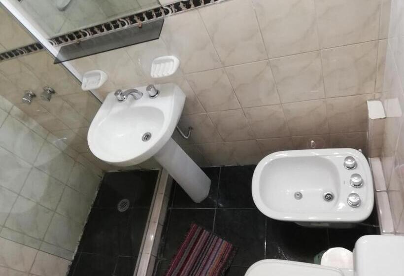 חדר סטנדרט, Alexander