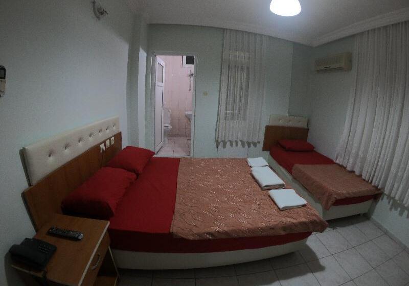 スタンダードトリプルルーム, Almir Otel