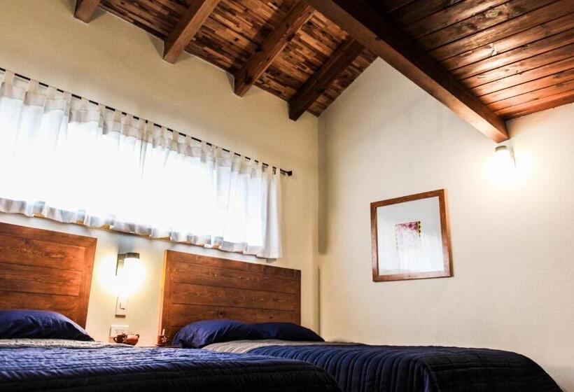 חדר סטנדרט לשלושה, María Del Tío Molcas