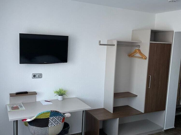 Номер бизнес-класса, Meyer