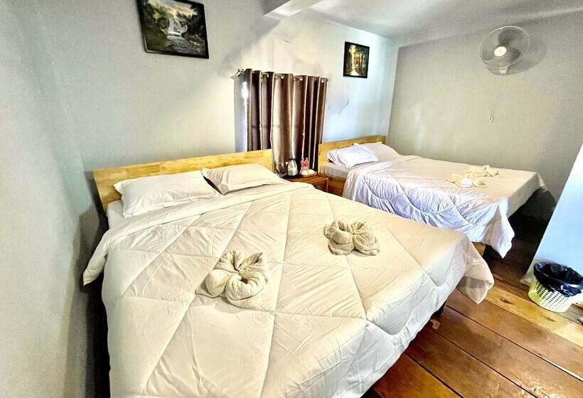 חדר דלוקס, The Cliff Hostel