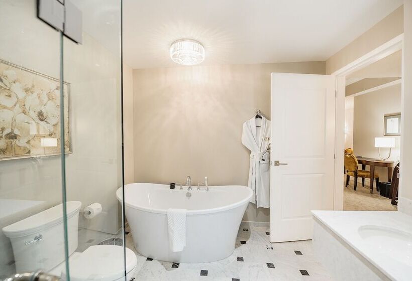 Люкс, Birks Montreal