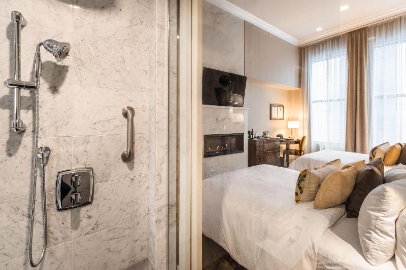 Классический Номер Вид на Сад, Birks Montreal