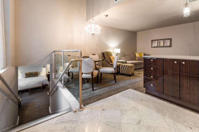 Люкс, Birks Montreal