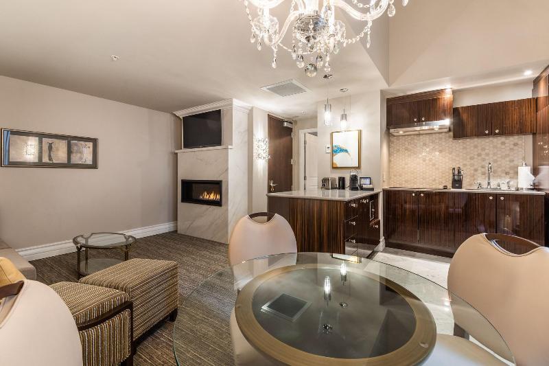 Люкс, Birks Montreal