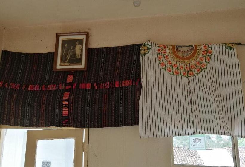 اتاق اکونومی, Chalet