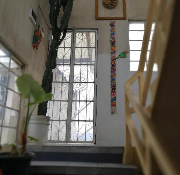 اتاق اکونومی, Chalet