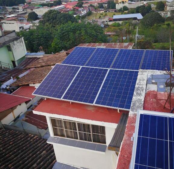 اتاق ساده سه نفره, Chalet