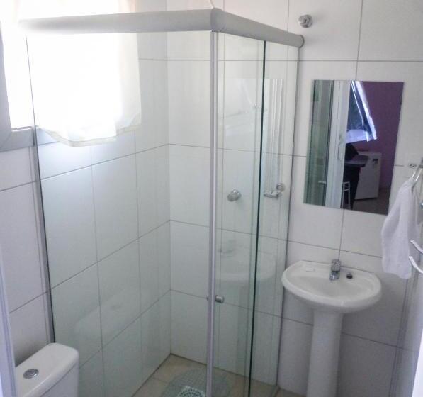 חדר סטנדרט לשלושה, Farrapos