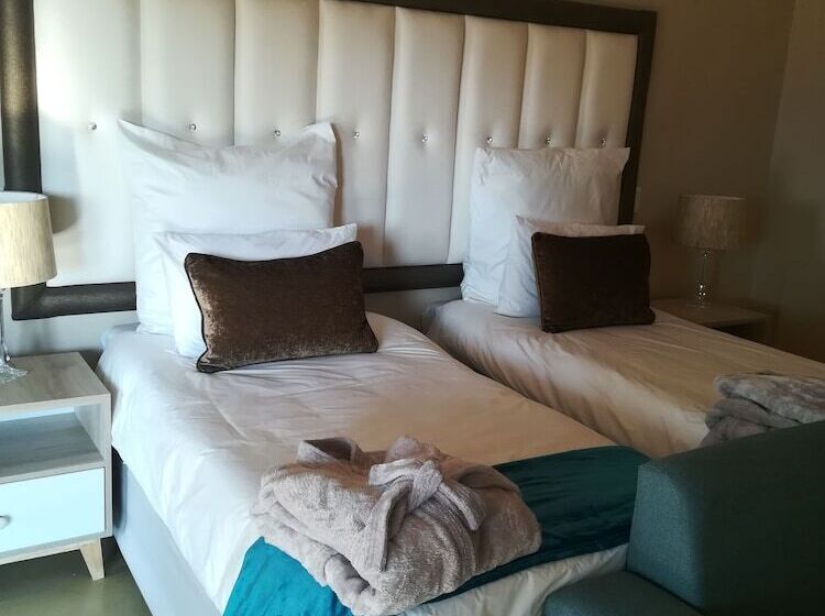 غرفة قياسية, Mount Shekinah Country