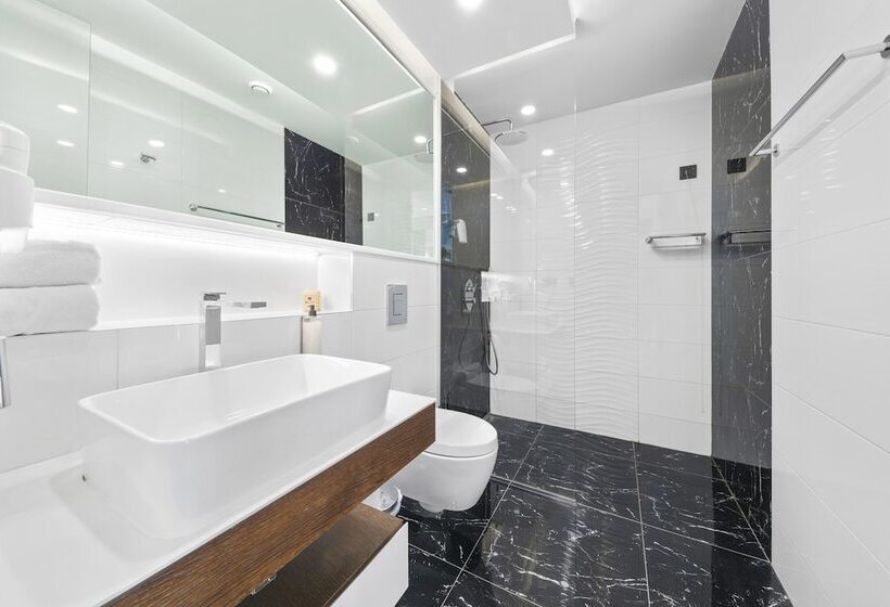 اتاق استاندارد, Sky