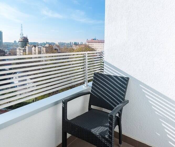 اتاق استاندارد, Sky