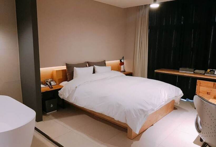 غرفة قياسية, Yeoubi