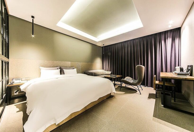 شقة ديلوكس غرفة واحدة, Yeoubi