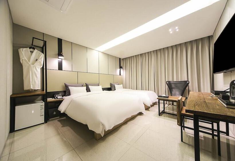 شقة ديلوكس غرفة واحدة, Yeoubi