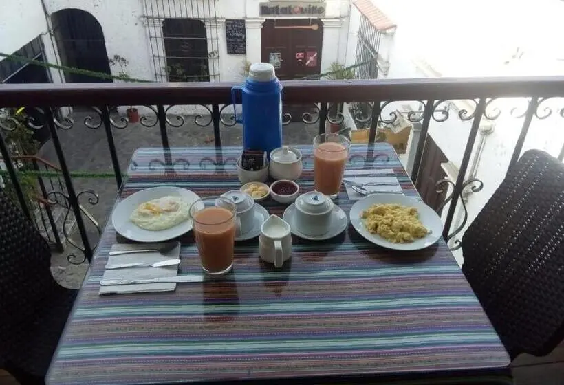 اتاق خانوادگی, Misti Hostel B&b