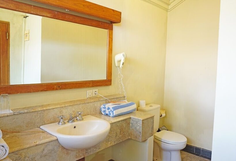 Вилла 1 Спальня Вид на Море, Scuba Seraya Resort