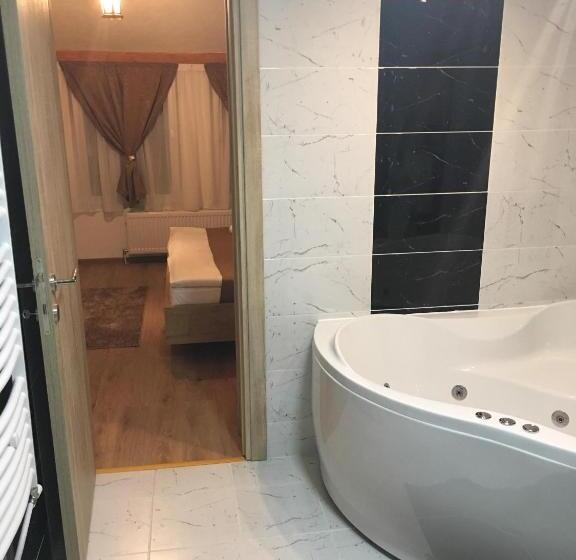 اتاق استاندارد با وان آب گرم, Bed And Breakfast Divanhana