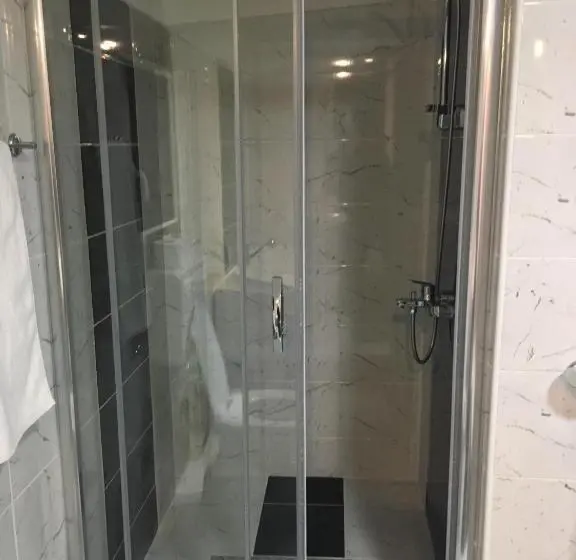 اتاق استاندارد با وان آب گرم, Bed And Breakfast Divanhana