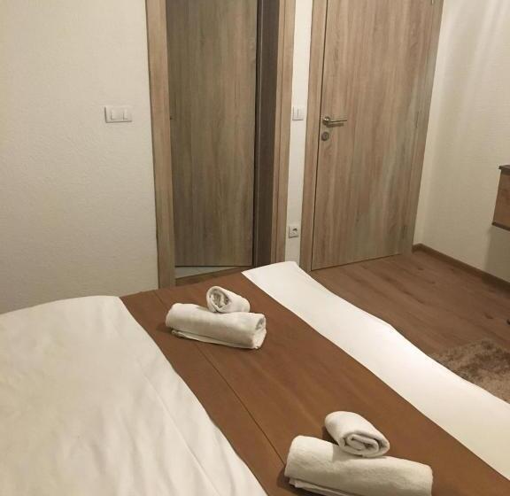 اتاق استاندارد با وان آب گرم, Bed And Breakfast Divanhana